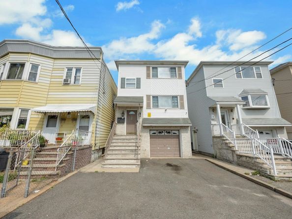 149 Hobart Ave, Bayonne NJ 07002