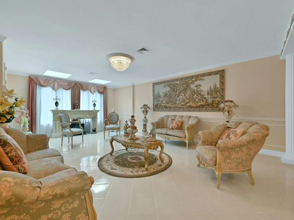 303 76th St, North Bergen NJ 07047