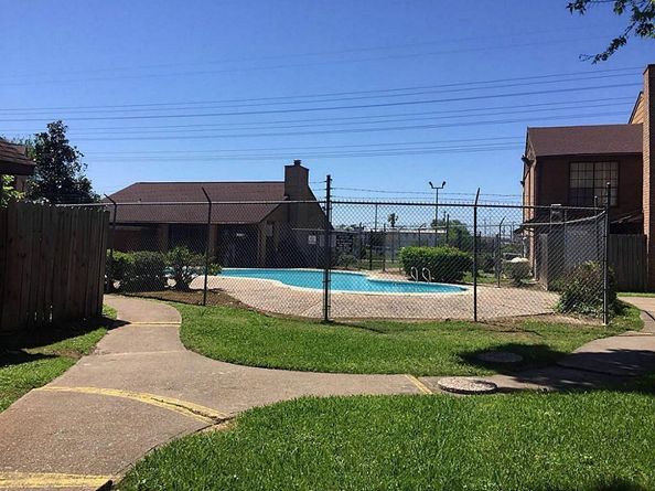 9090 S Braeswood Boulevard, Houston TX 77074