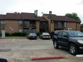 9090 S Braeswood Boulevard, Houston TX 77074