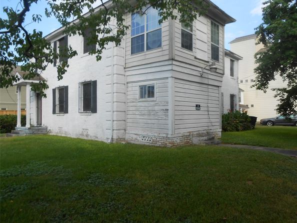 4919 La Branch Street, Houston TX 77004