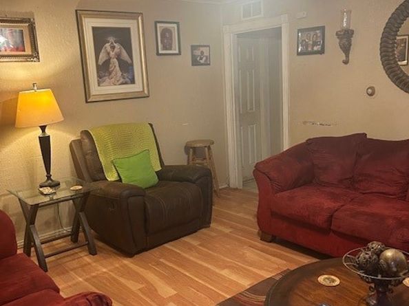 5211 Pensdale, Houston TX 77033