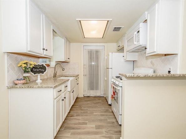 12106 Pompton Drive, Houston TX 77089