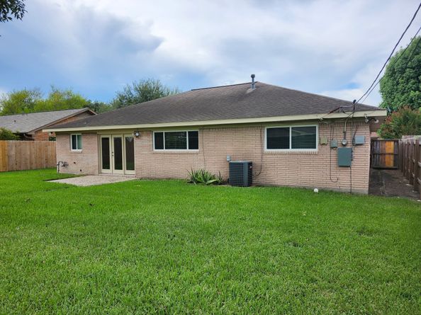 1127 Mosher Lane, Houston TX 77088