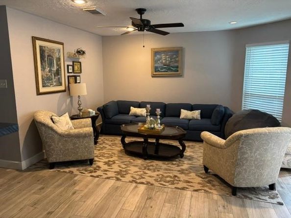 2379 Briarwest Boulevard 98, Houston TX 77077