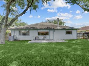 16706 Schooners Way, Friendswood TX 77546