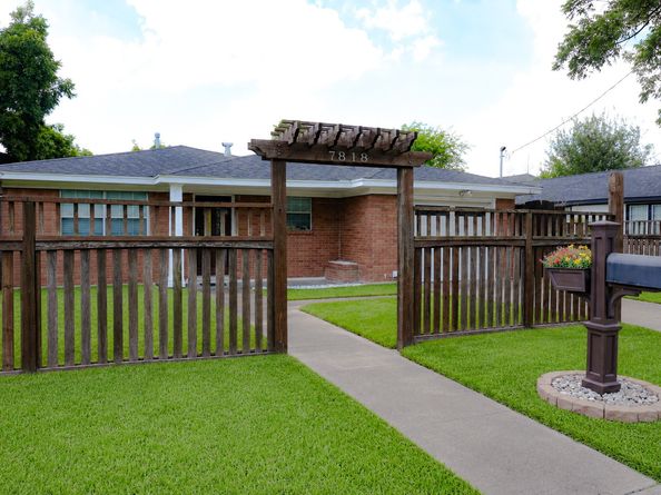 7818 Avenue F, Houston TX 77012