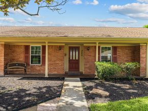 9646 Fairdale Lane, Houston TX 77063