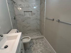 5343 Richmond Avenue 11, Houston TX 77056