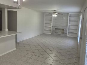 5343 Richmond Avenue 11, Houston TX 77056