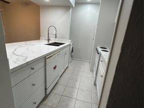 5343 Richmond Avenue 11, Houston TX 77056