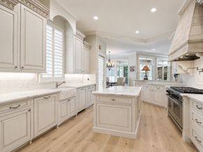 2242 Pelham Drive, Houston TX 77019