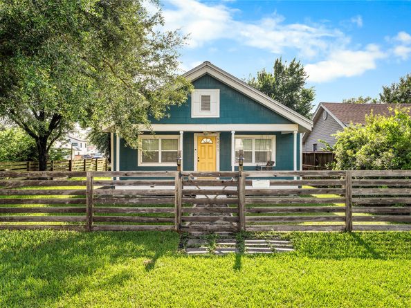 4401 Hain Street, Houston TX 77009