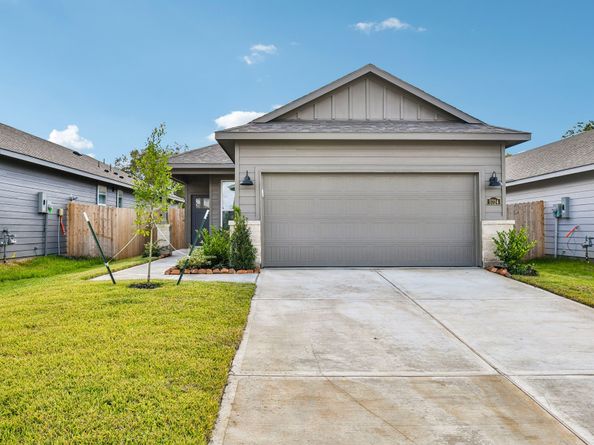 5724 Adamite Way, Houston TX 77048
