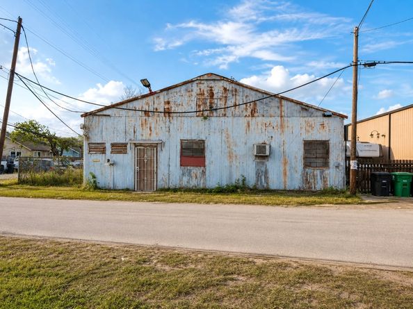 7903 Leander Street, Houston TX 77012