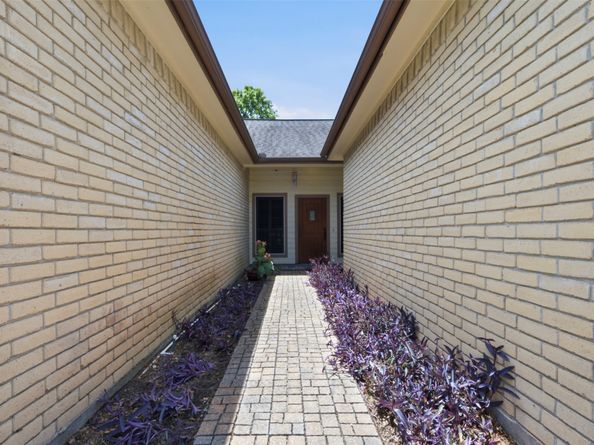 2914 Cottonfield Way, Sugar Land TX 77479