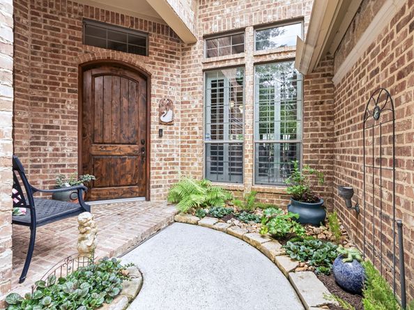 99 N Mews Wood Court, The Woodlands TX 77381