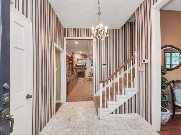 722 Chevy Chase Circle, Sugar Land TX 77478