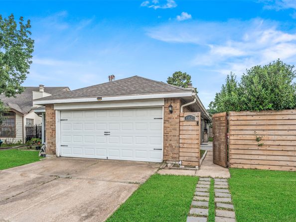 13527 Blue Marlin Lane, Houston TX 77083