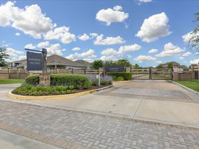 10003 Brickhouse Drive, Houston TX 77080