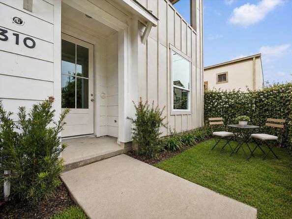 310 Fowler Street, Houston TX 77007