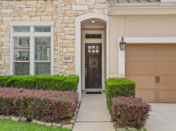 1407 Devonshire Manor Lane, Houston TX 77055