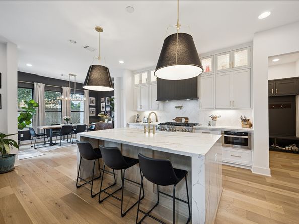 1313 Thornton Road, Houston TX 77018