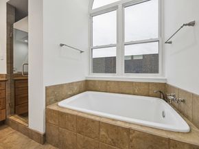 911 Birdsall Street, Houston TX 77007
