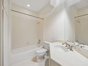 911 Birdsall Street, Houston TX 77007