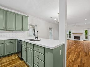 911 Birdsall Street, Houston TX 77007