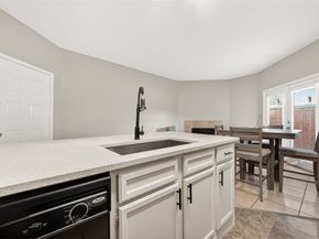 10855 Meadowglen Lane 608, Houston TX 77042