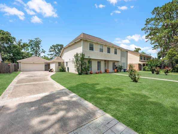 5210 Green Springs Drive, Houston TX 77066