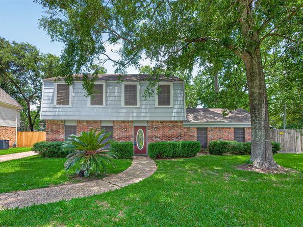 2239 Parkdale Drive, Houston TX 77339