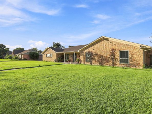 315 Stonehenge Lane, Houston TX 77015