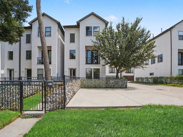 1156 Wycliffe Drive, Houston TX 77043