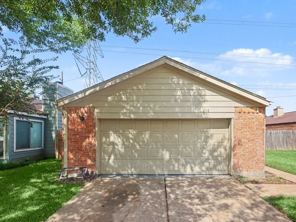 3903 Mountain Rose Lane, Houston TX 77043