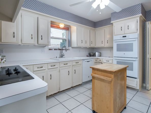 5615 Green Springs Drive, Houston TX 77066