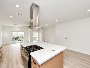 2711 Delano Street, Houston TX 77004