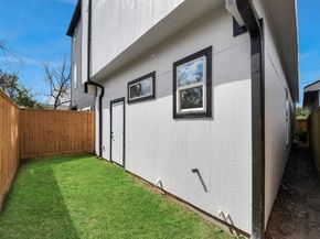 2711 Delano Street, Houston TX 77004