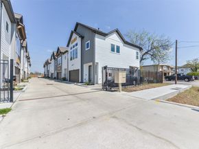 5902 Gardendale Drive B, Houston TX 77092