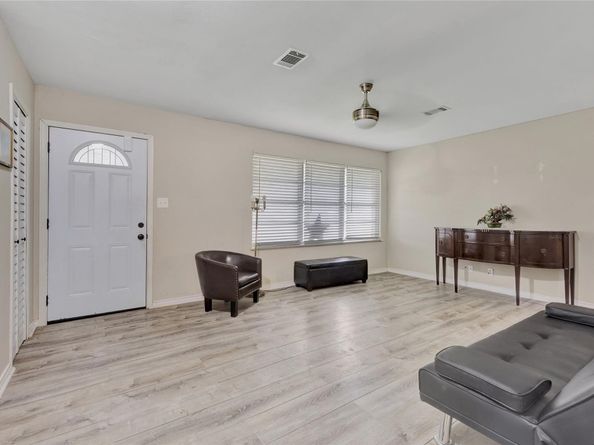 930 Creager Street, Houston TX 77034