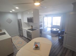 2250 Bering Drive, Houston TX 77057