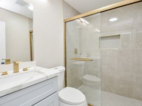 6801 Kassarine Pass, Houston TX 77033