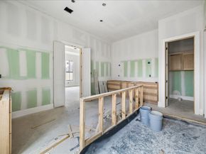 9907 Warwana Road, Houston TX 77080