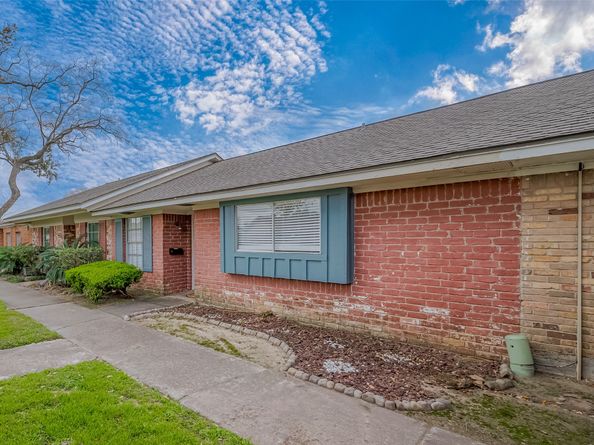 1939 Campbell Road 1939, Houston TX 77080