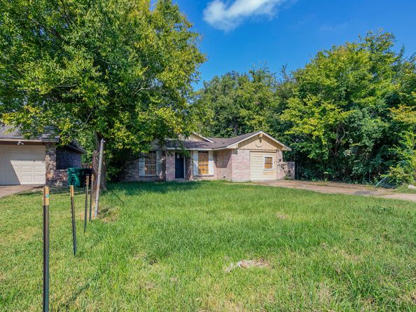 11151 Spottswood Drive, Houston TX 77016