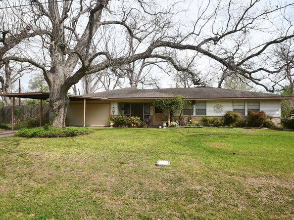 607 Riveredge Drive, Richmond TX 77406