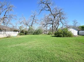 607 Riveredge Drive, Richmond TX 77406