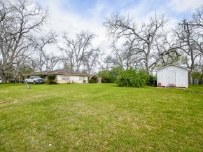 607 Riveredge Drive, Richmond TX 77406