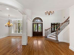 39 W Bracebridge Circle, The Woodlands TX 77382